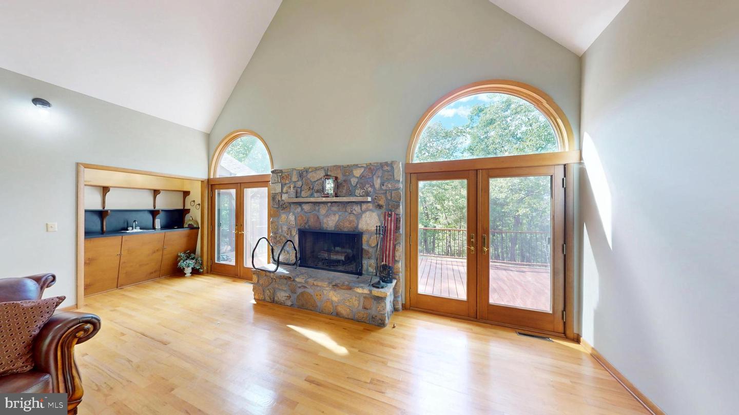 500 Maryvale Ln Property Photo 18