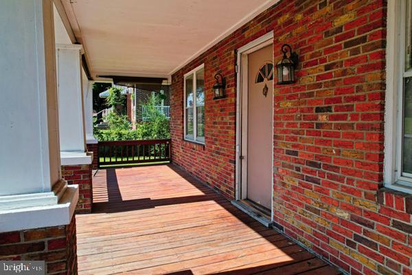 125 Pine St Property Photo 2
