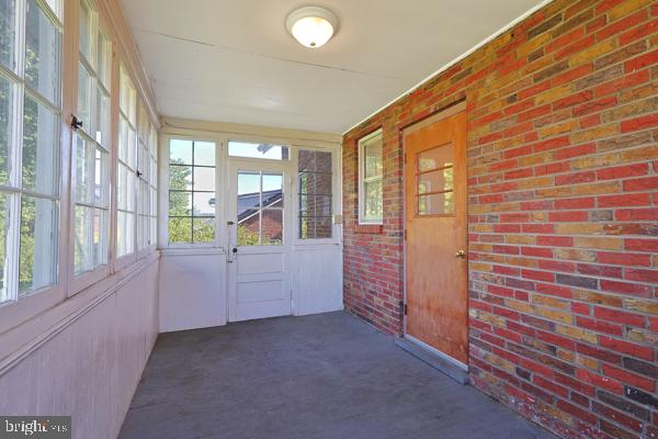 125 Pine St Property Photo 14