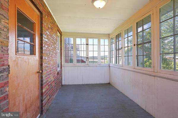 125 Pine St Property Photo 15