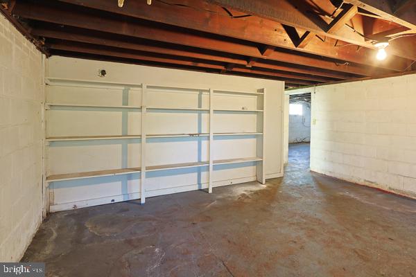 125 Pine St Property Photo 29