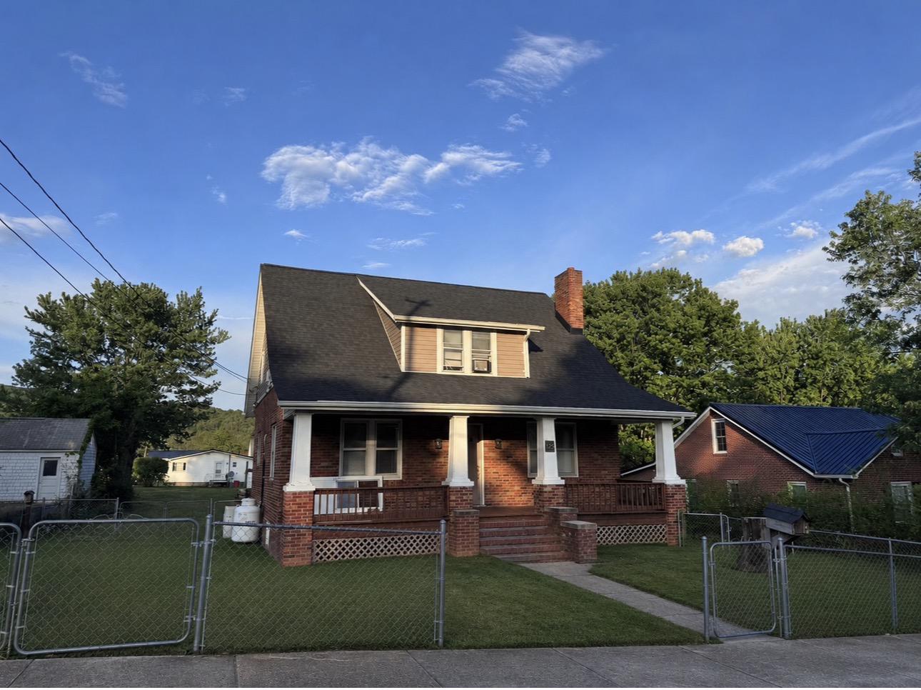 125 Pine St Property Photo 36