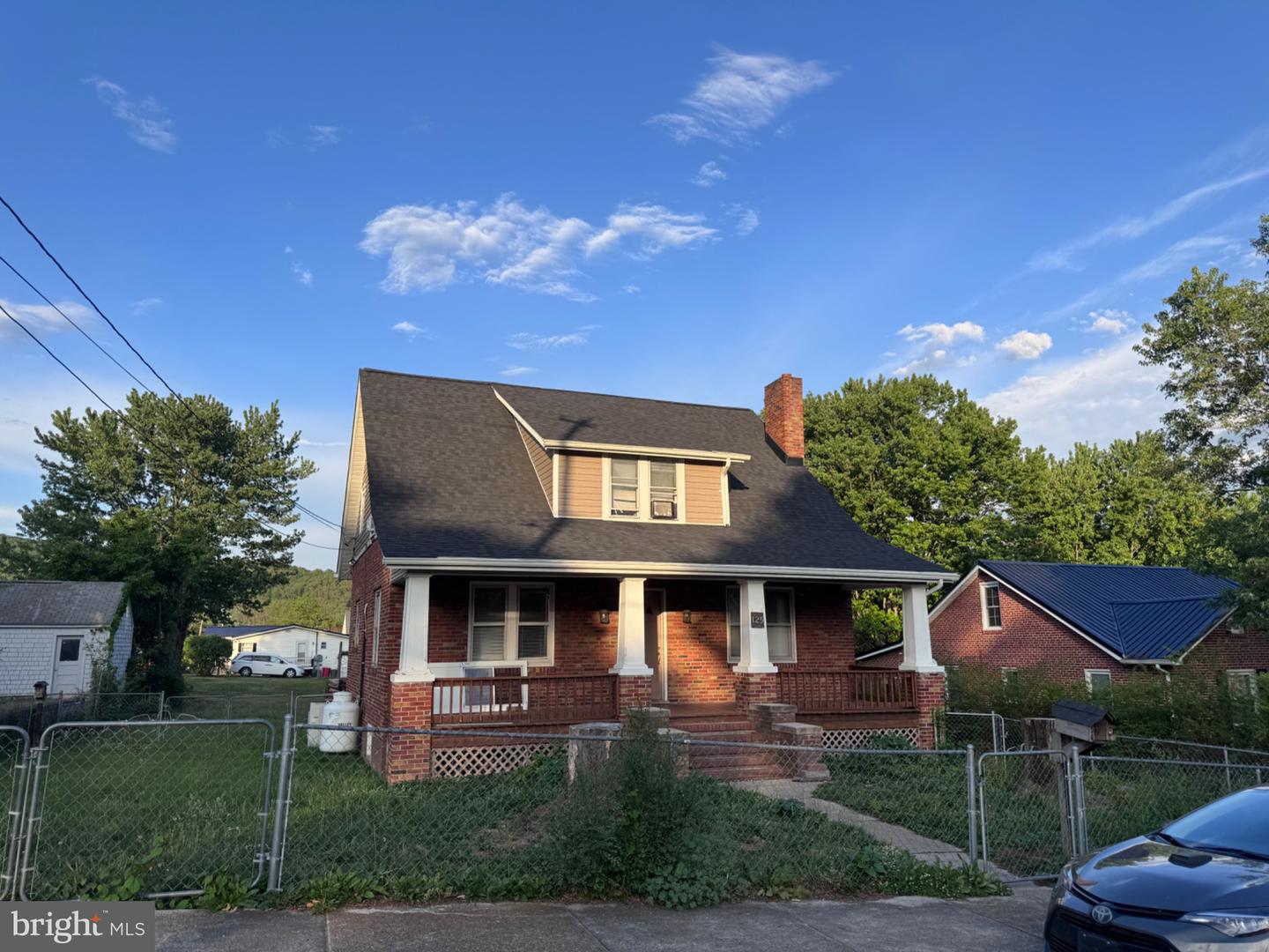125 Pine St Property Photo 37