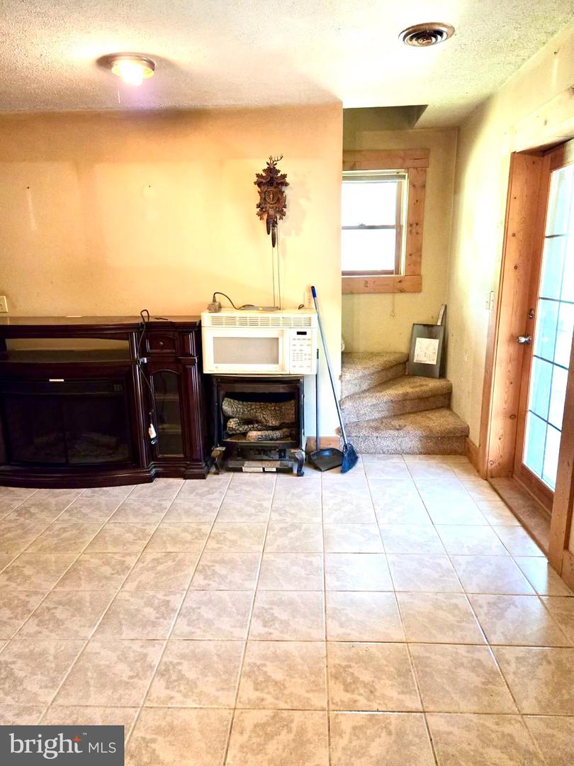 219 Fox Squirrel Ln Property Photo 19