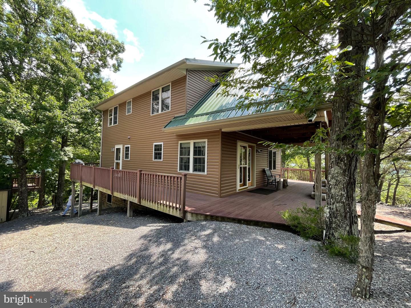 219 Eby Dr Property Photo 4