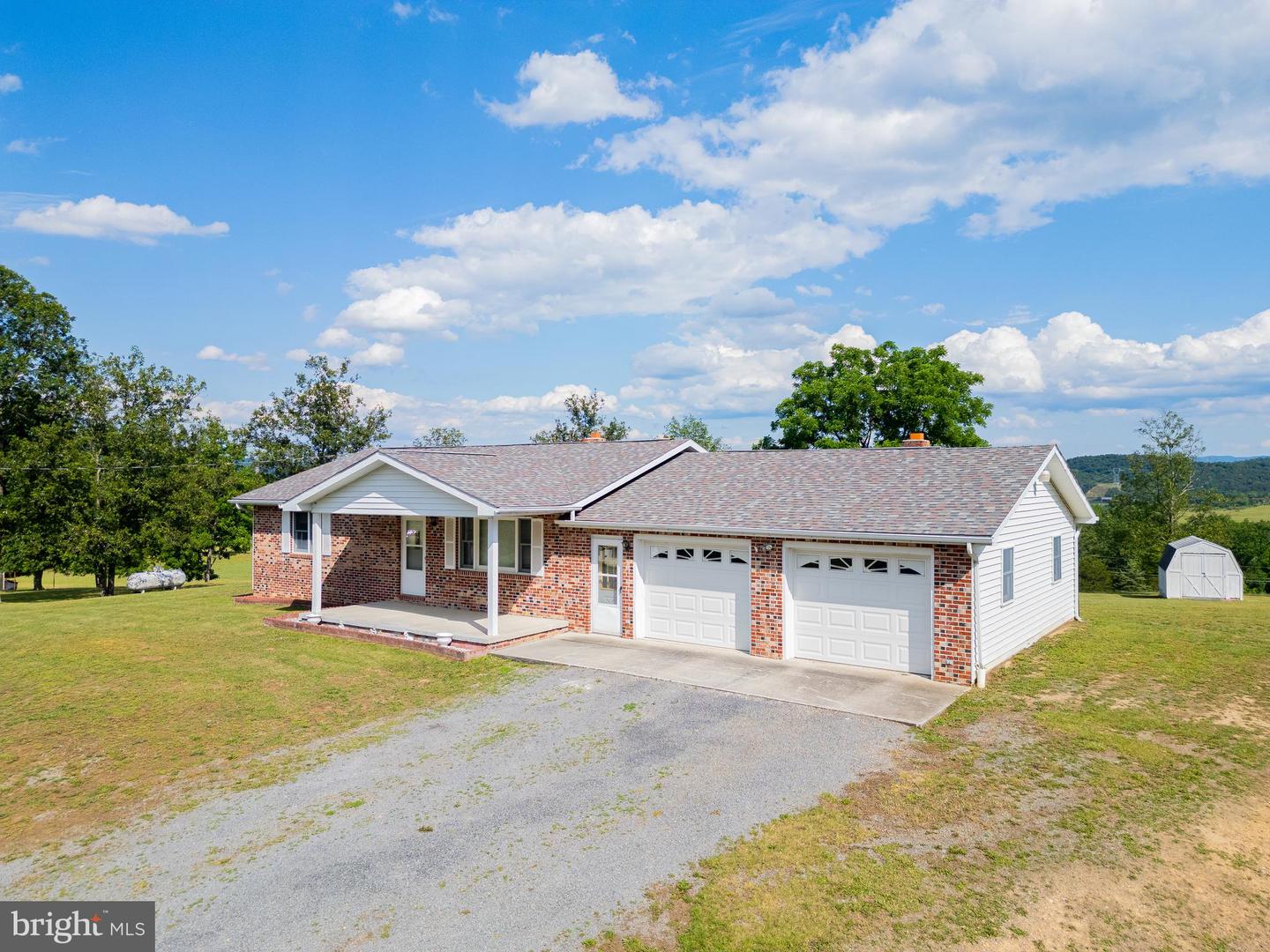 162 Stratus Dr Property Photo 2