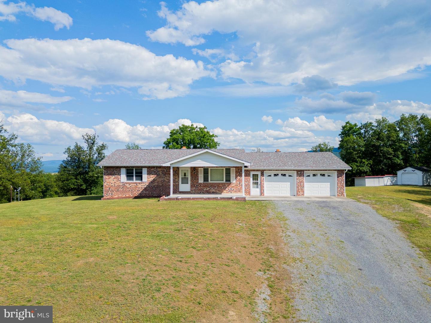 162 Stratus Dr Property Photo 3
