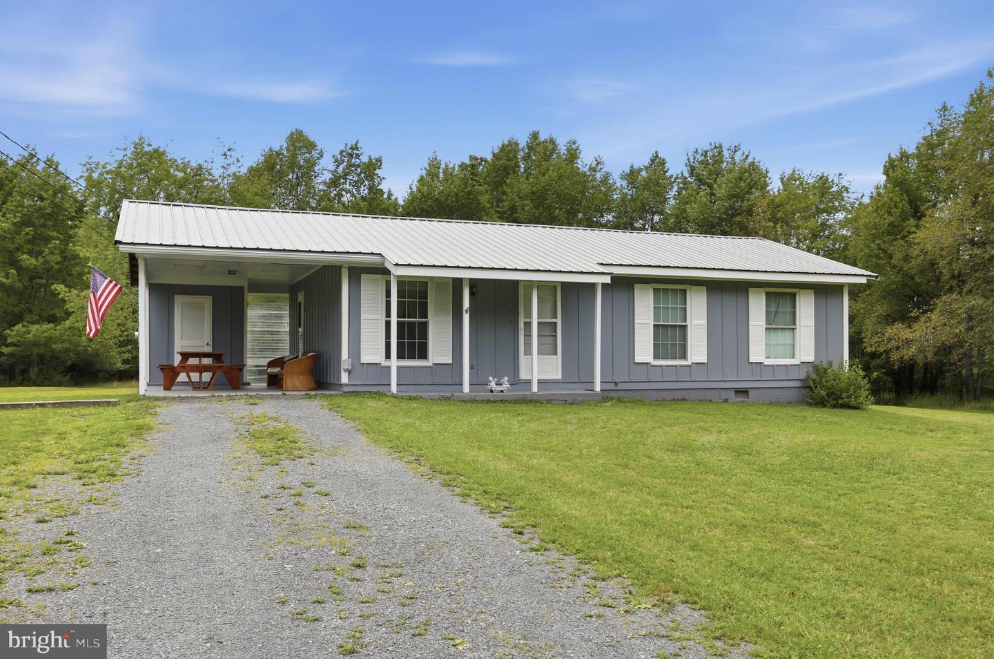 114 Cherry Ridge Rd Property Photo 3