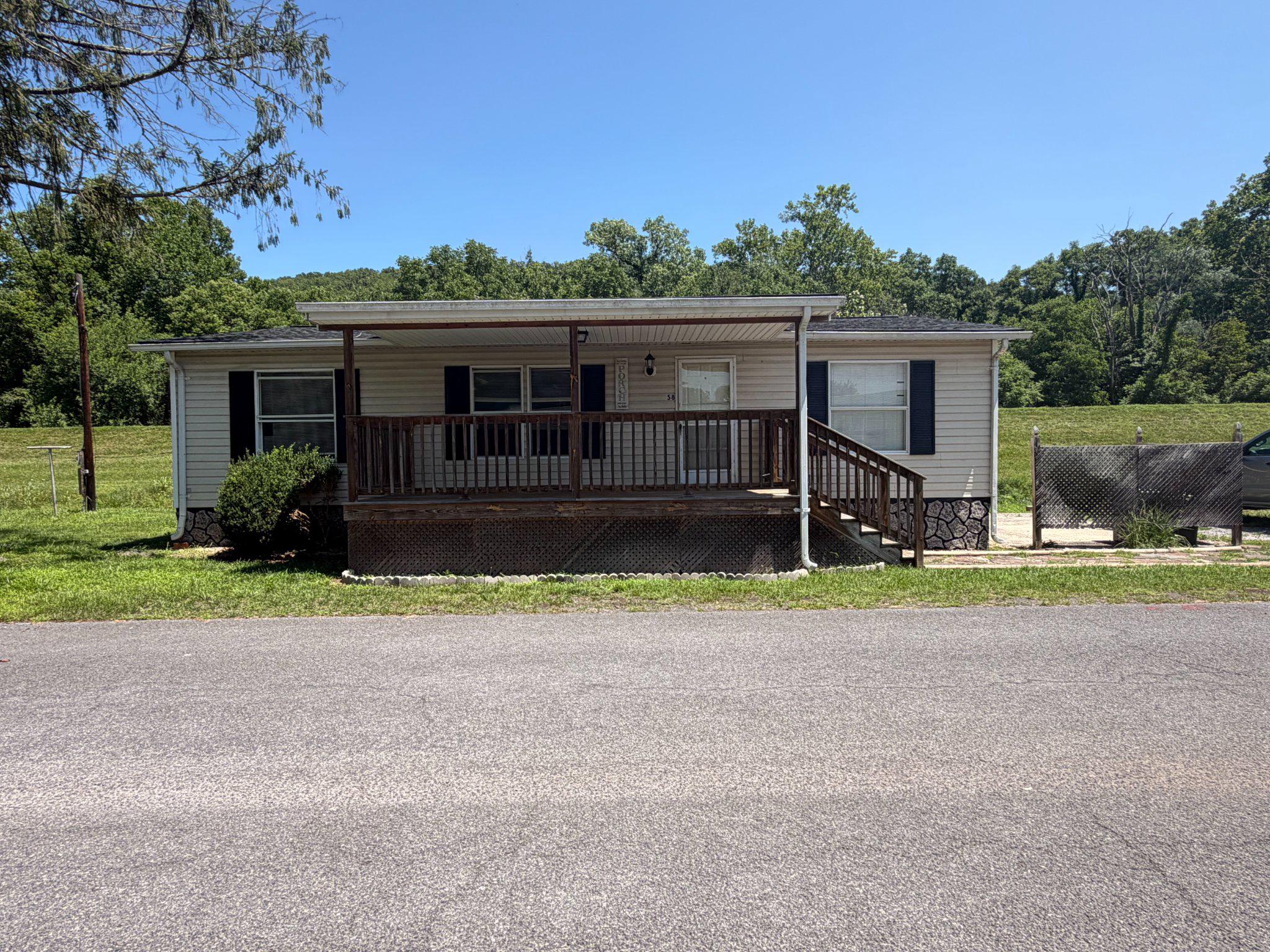 58 Creek St Property Photo 1