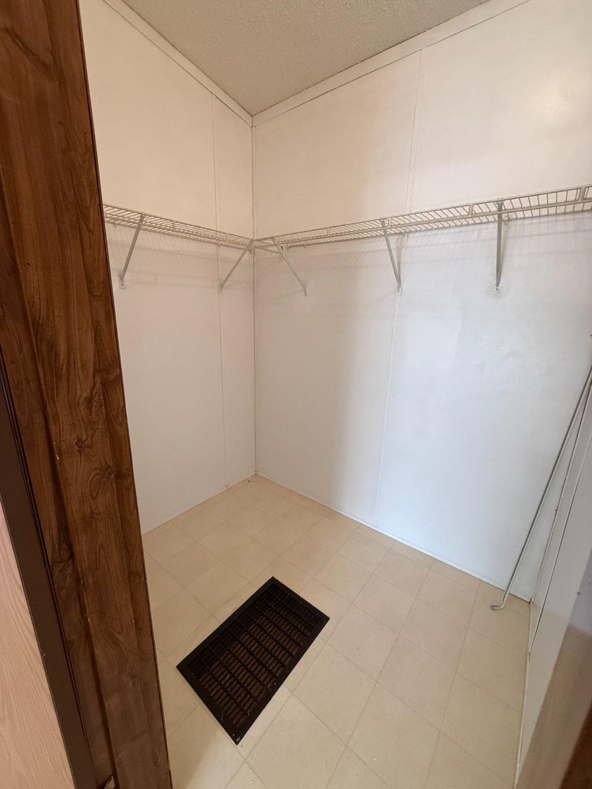 58 Creek St Property Photo 12