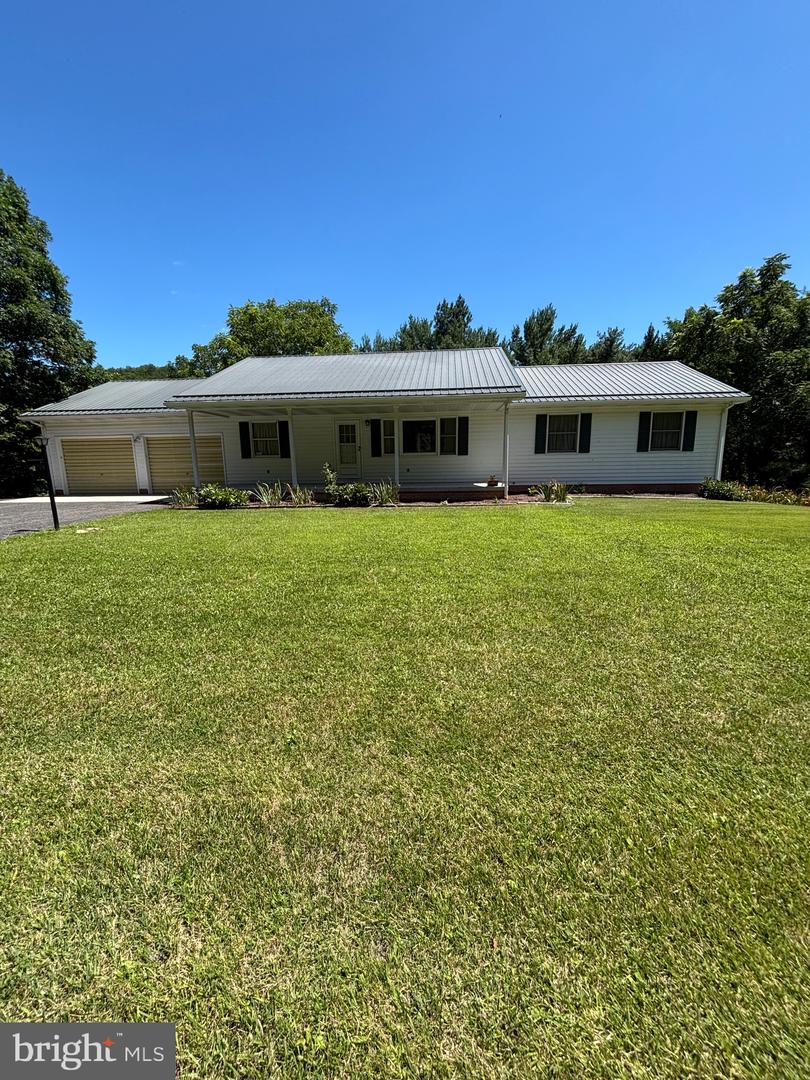 2266 Patterson Creek Rd Property Photo 2