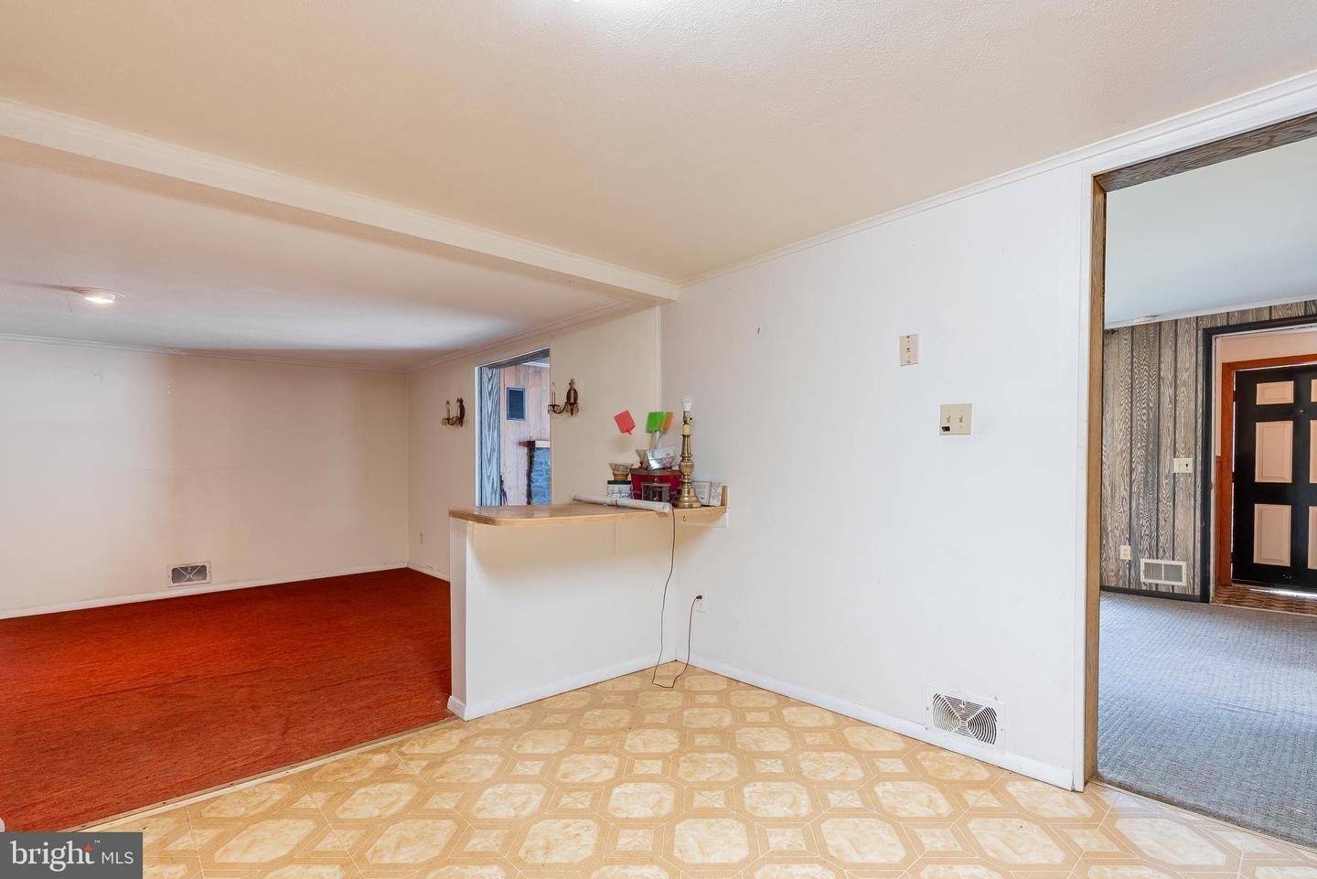 476 Schrader Ln Property Photo 12