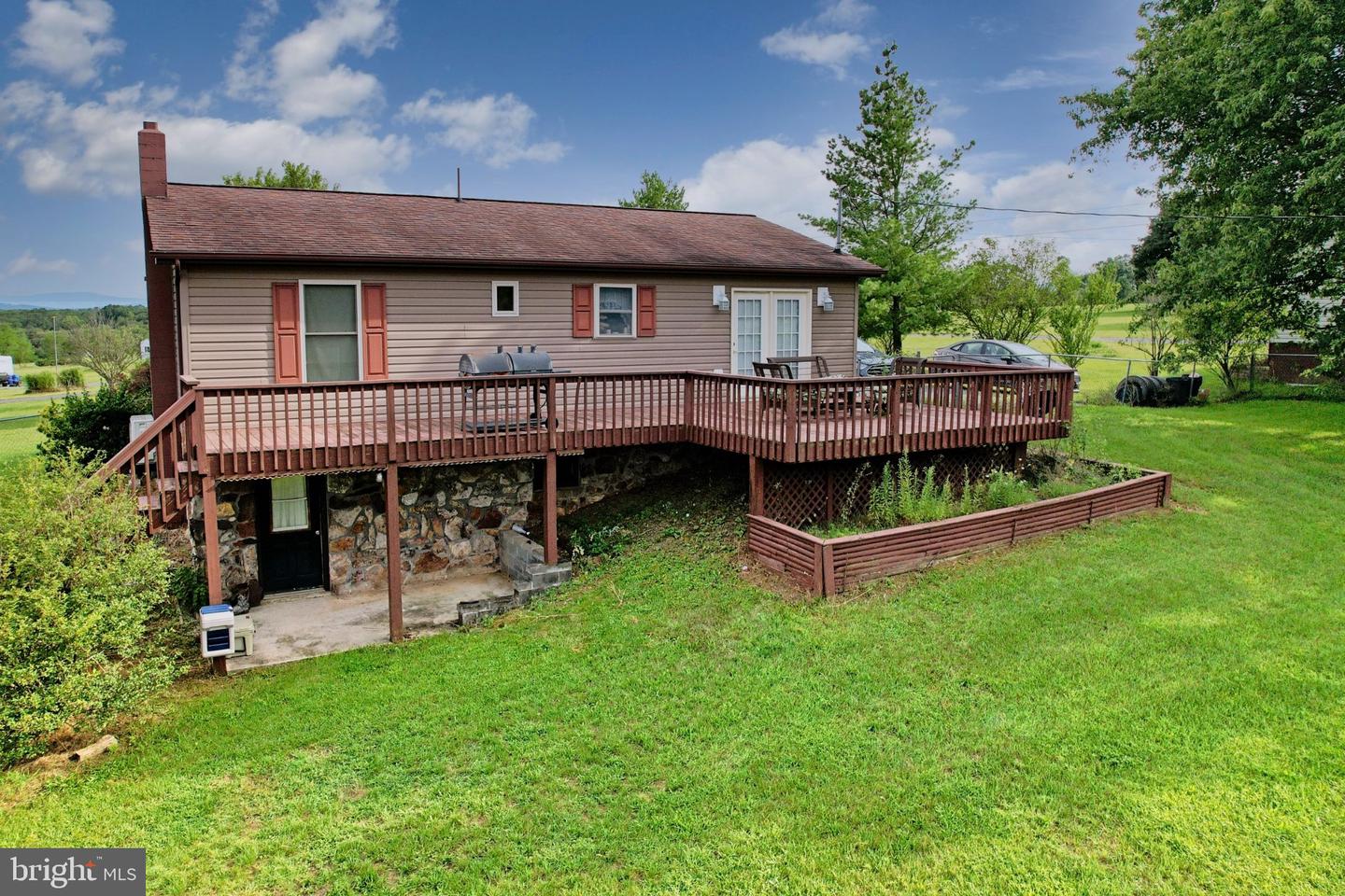 171 Twin Oaks Dr Property Photo 4