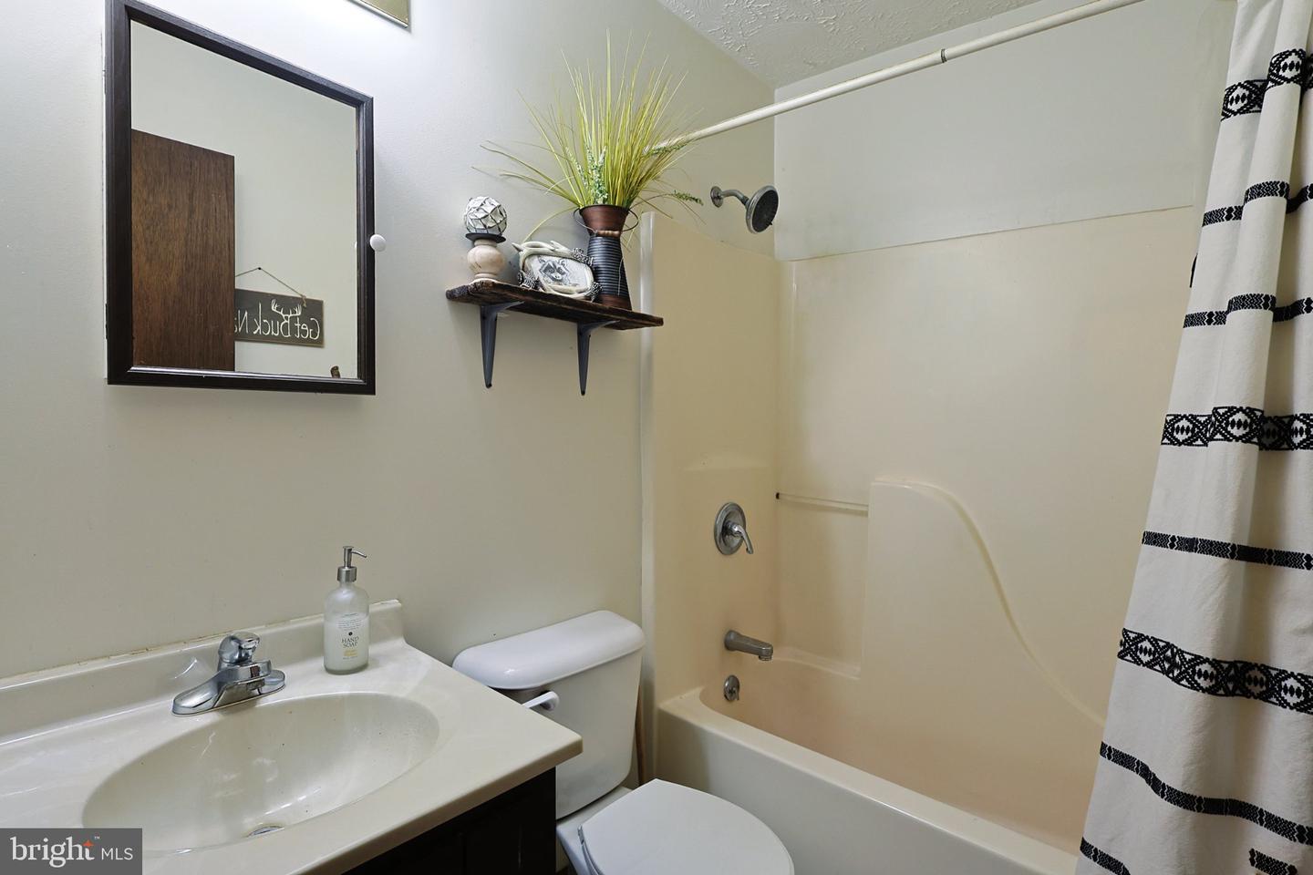 171 Twin Oaks Dr Property Photo 22