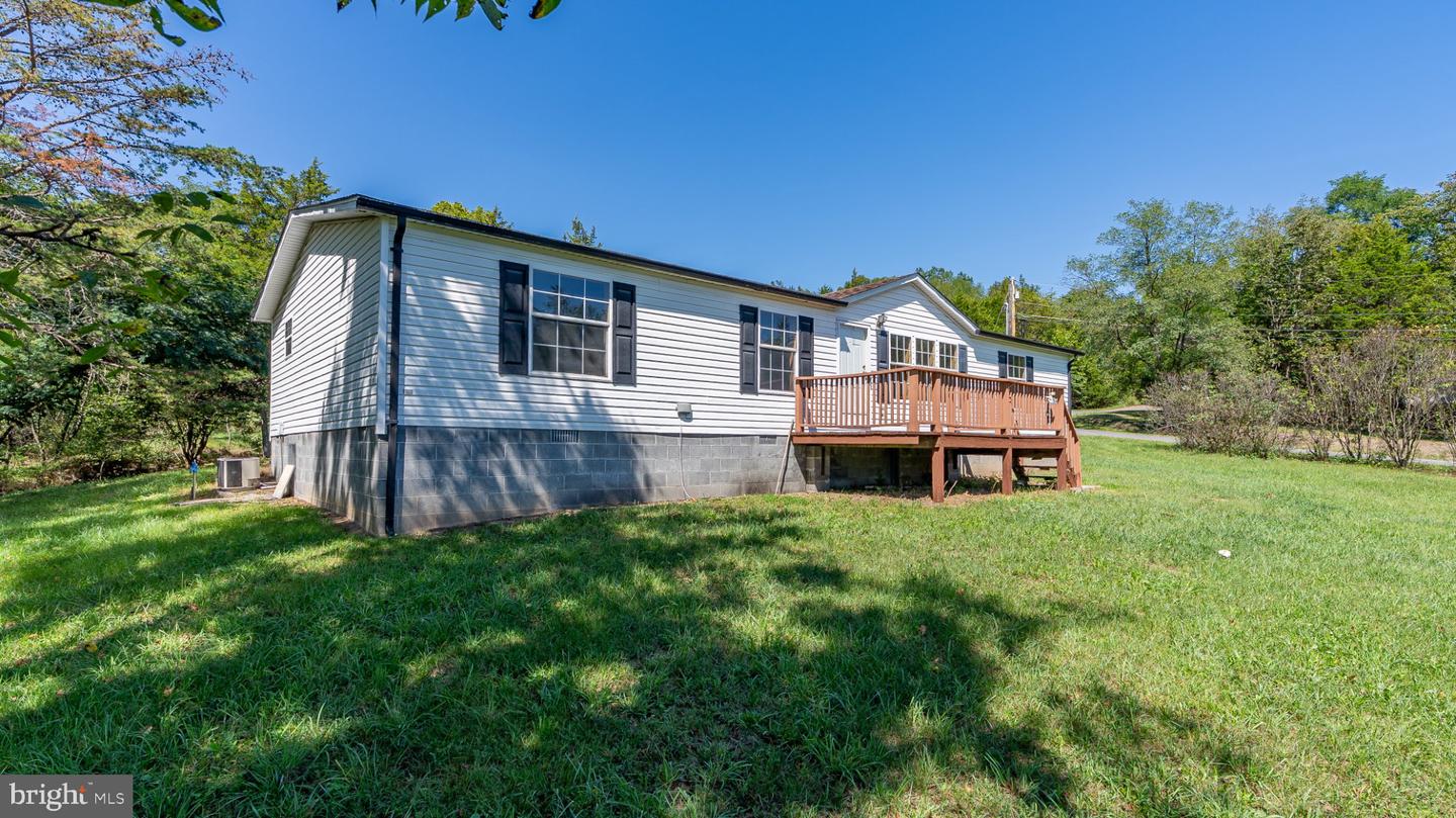 79 Humidity Ln Property Photo 4