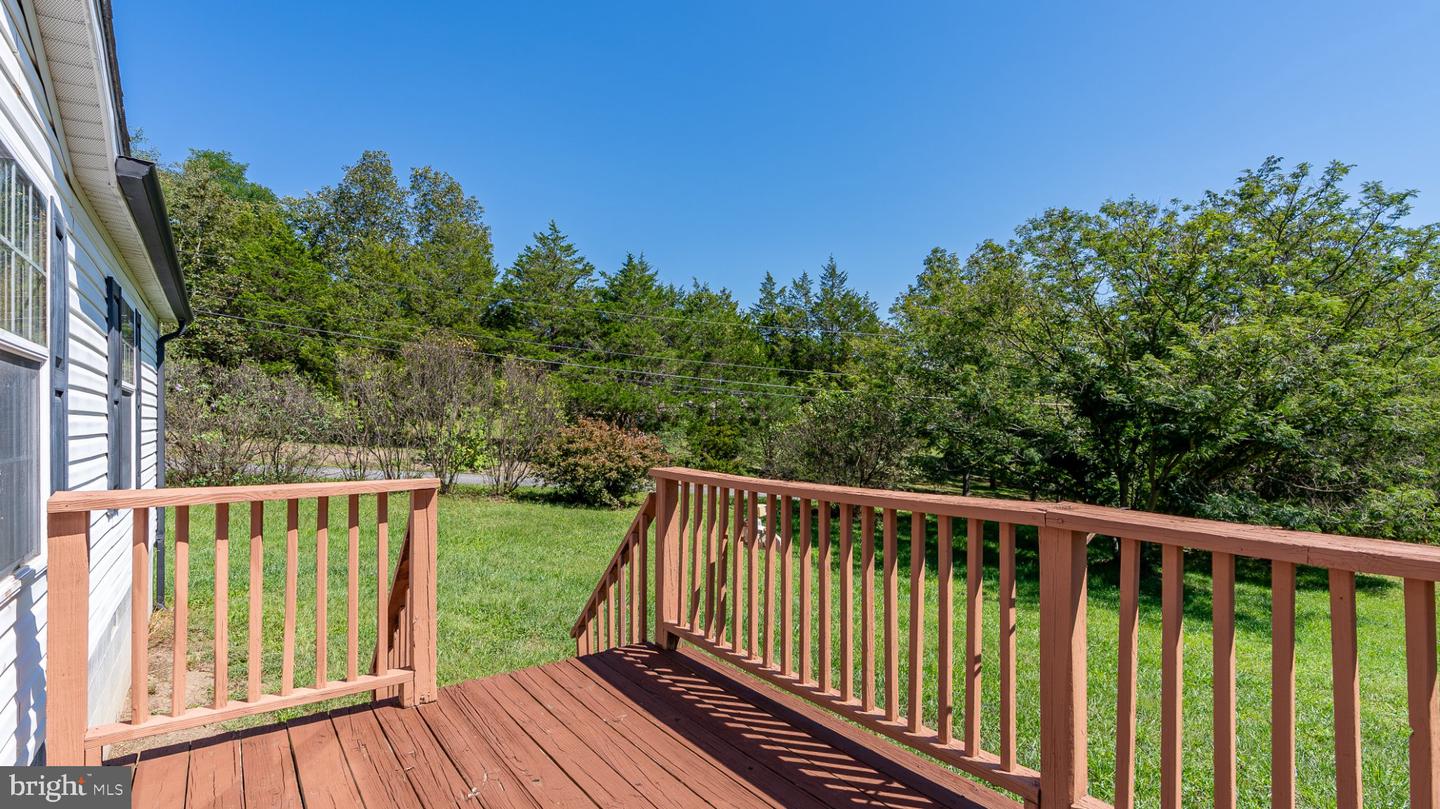 79 Humidity Ln Property Photo 6