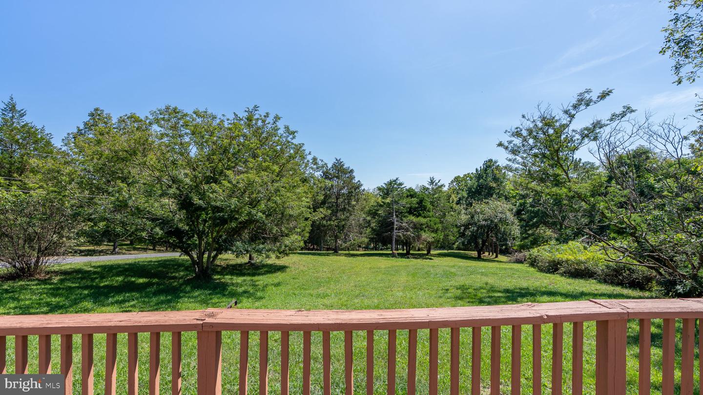 79 Humidity Ln Property Photo 8