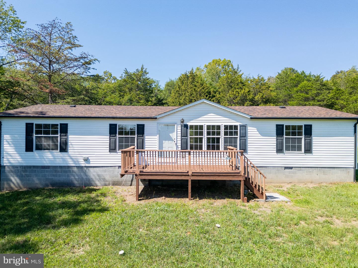 79 Humidity Ln Property Photo 9