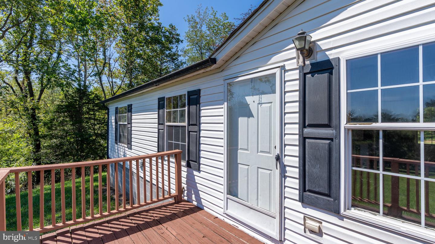 79 Humidity Ln Property Photo 10