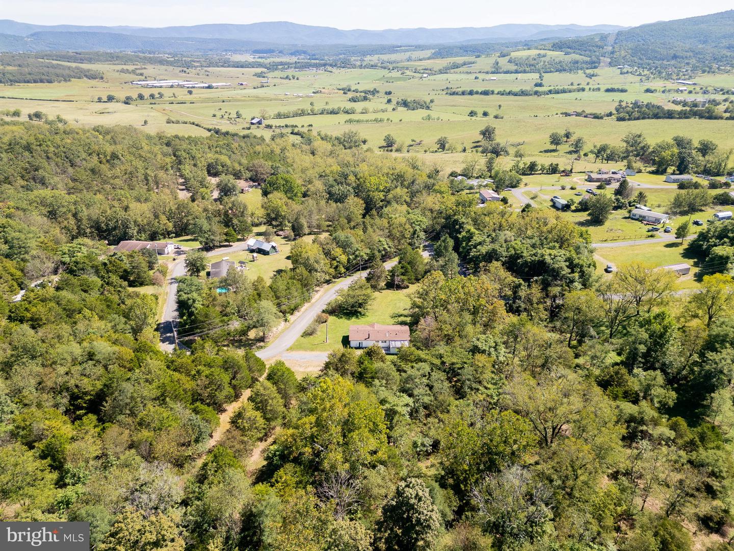 79 Humidity Ln Property Photo 14