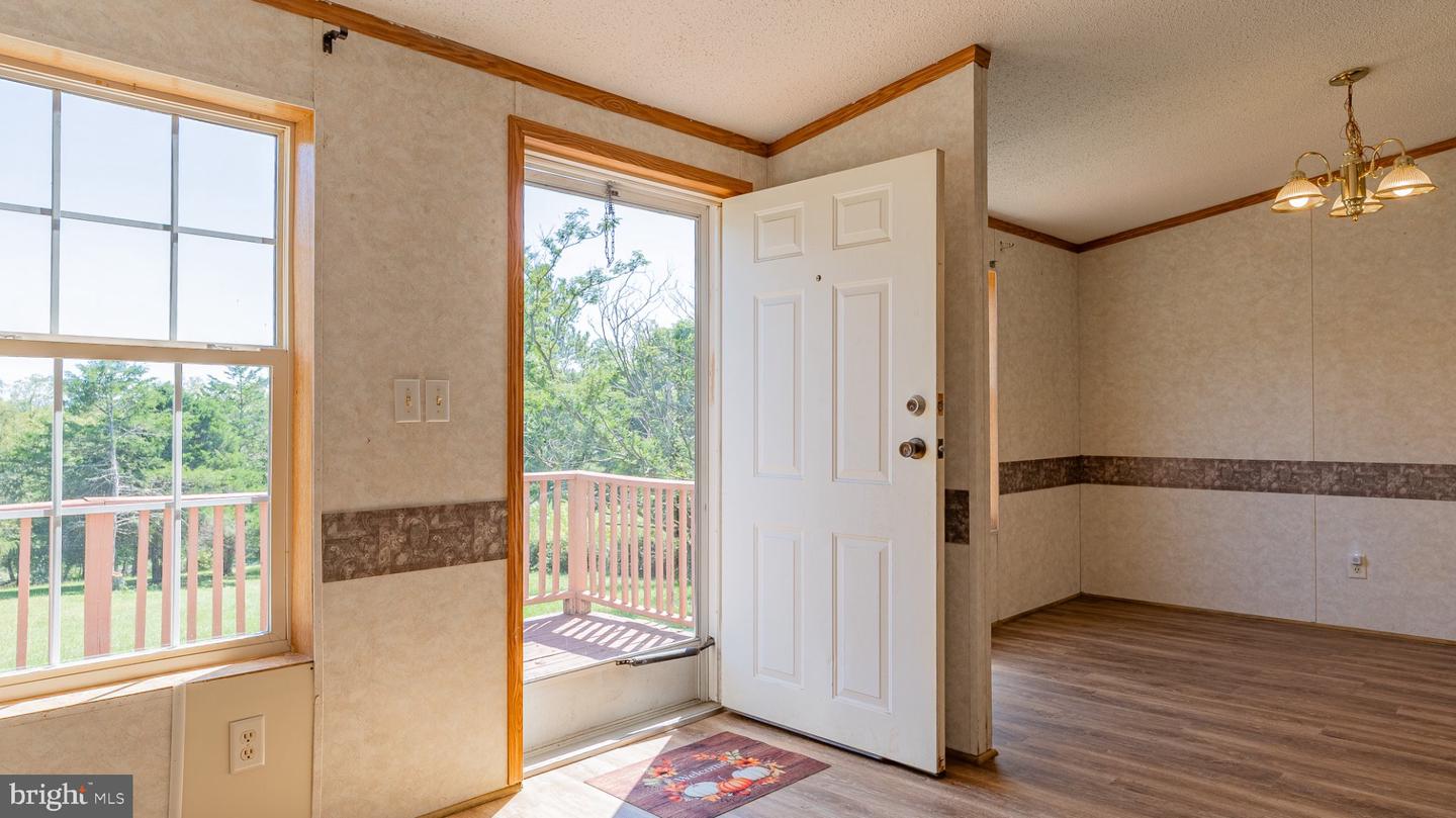 79 Humidity Ln Property Photo 21