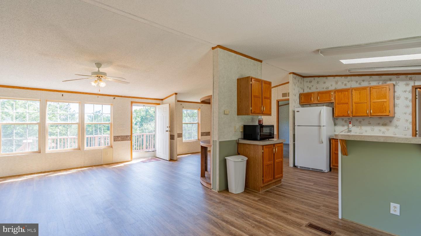 79 Humidity Ln Property Photo 28