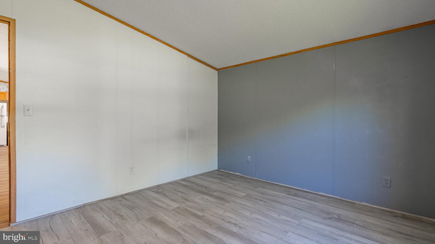 79 Humidity Ln Property Photo 52