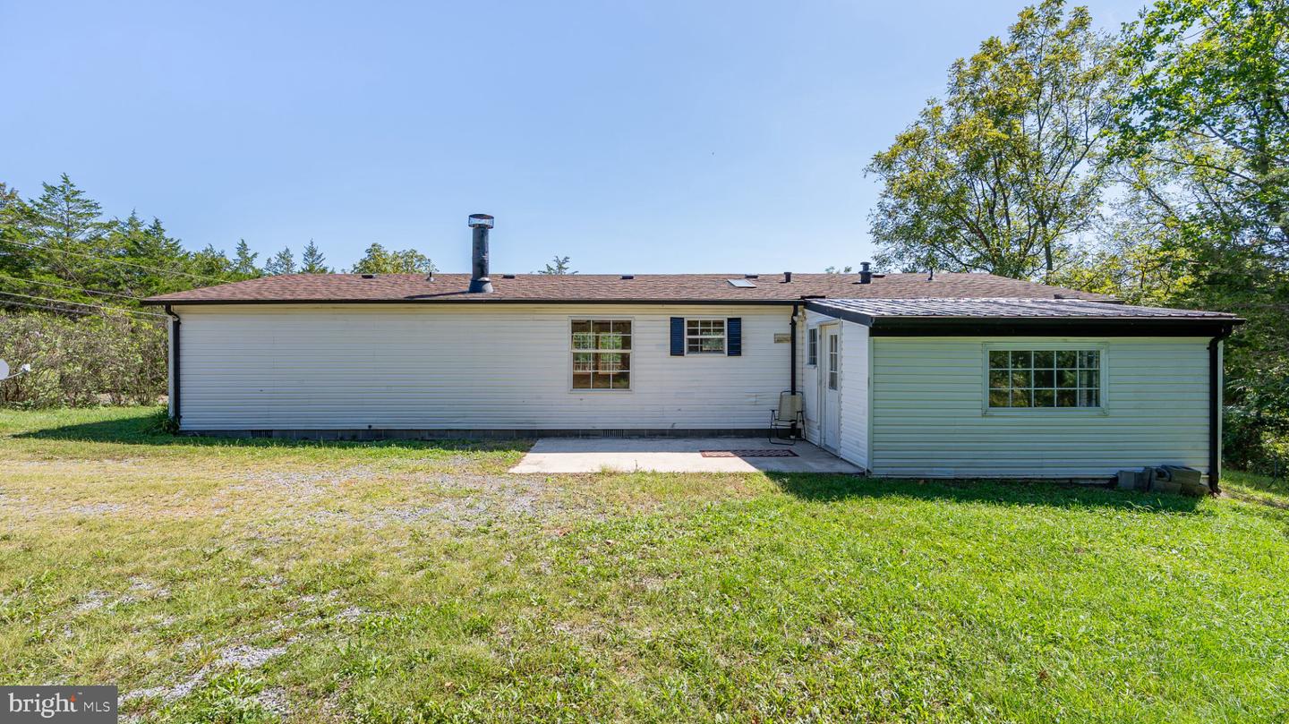 79 Humidity Ln Property Photo 60