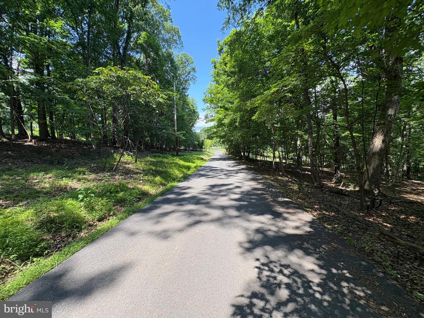 16 Rolling Acres Dr Property Photo 1