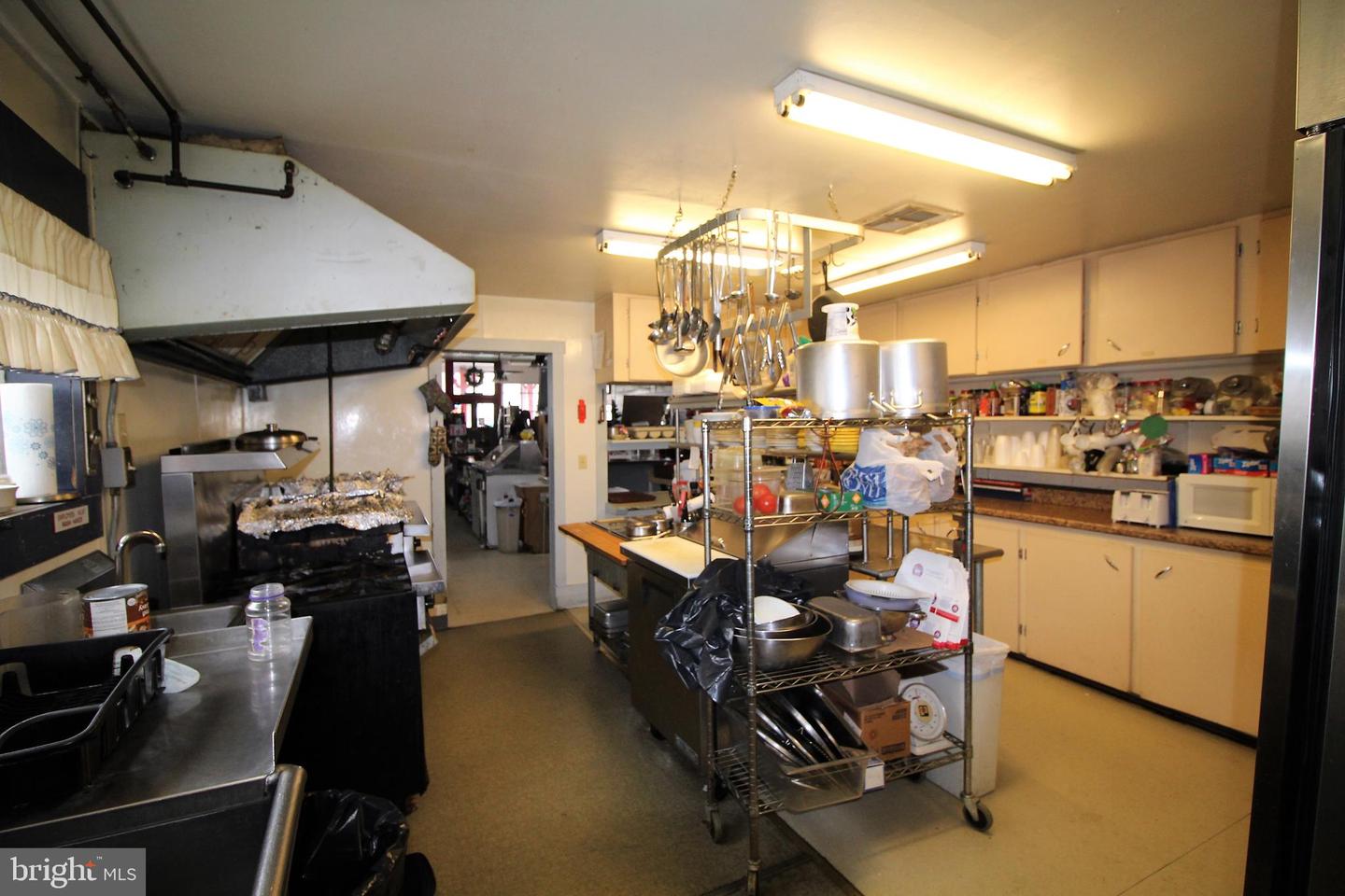 80 West Main Street Property Photo 8