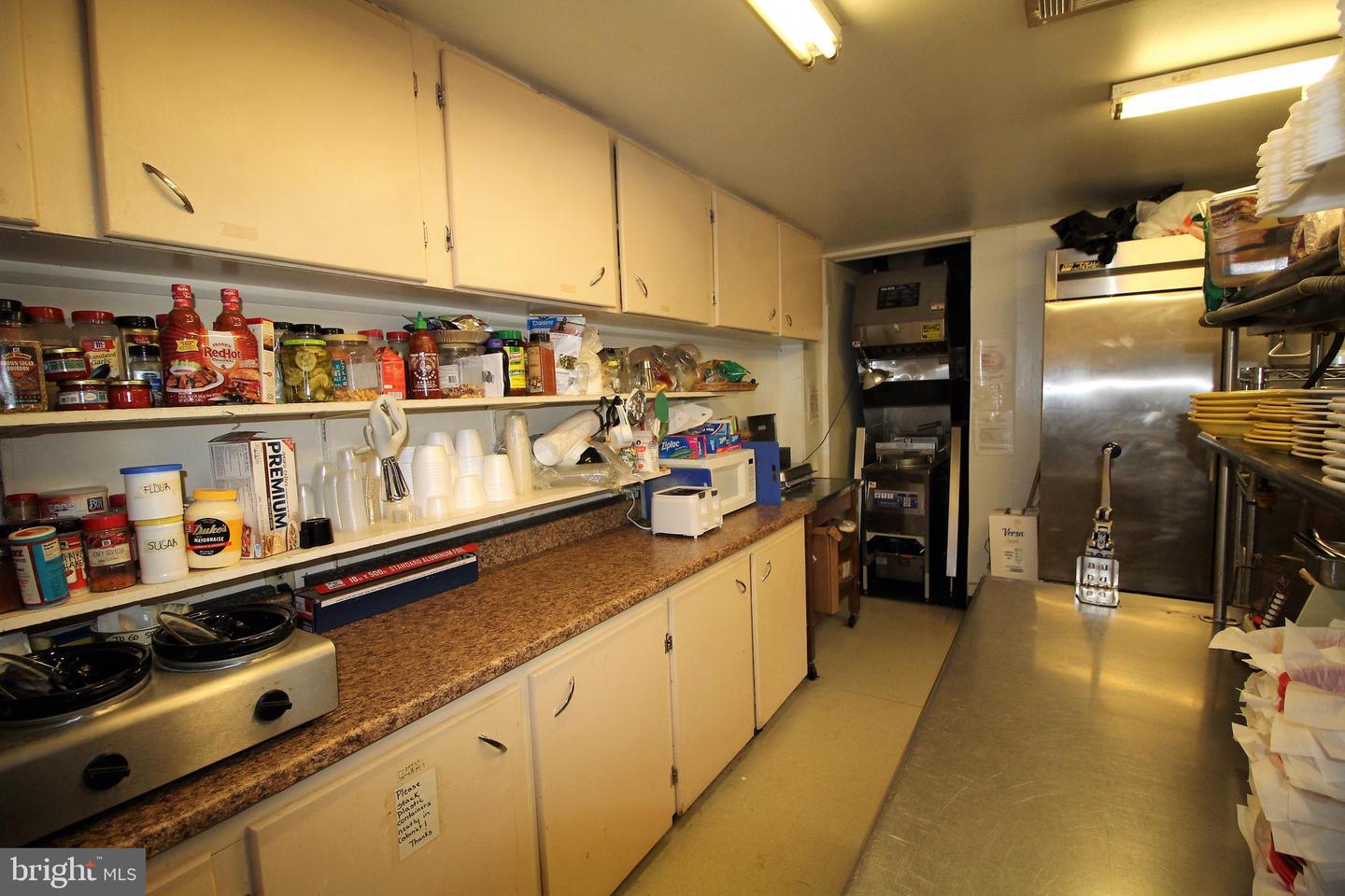 80 West Main Street Property Photo 11