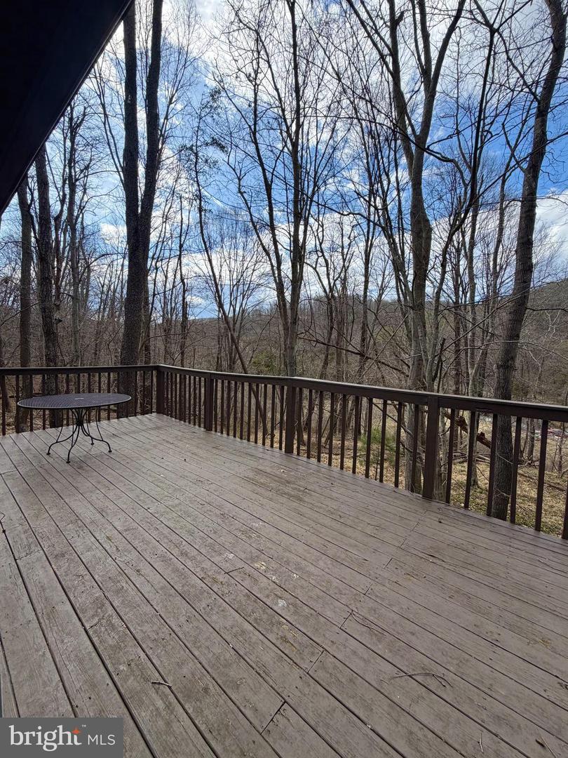 217 Meadow View Dr Property Photo 17