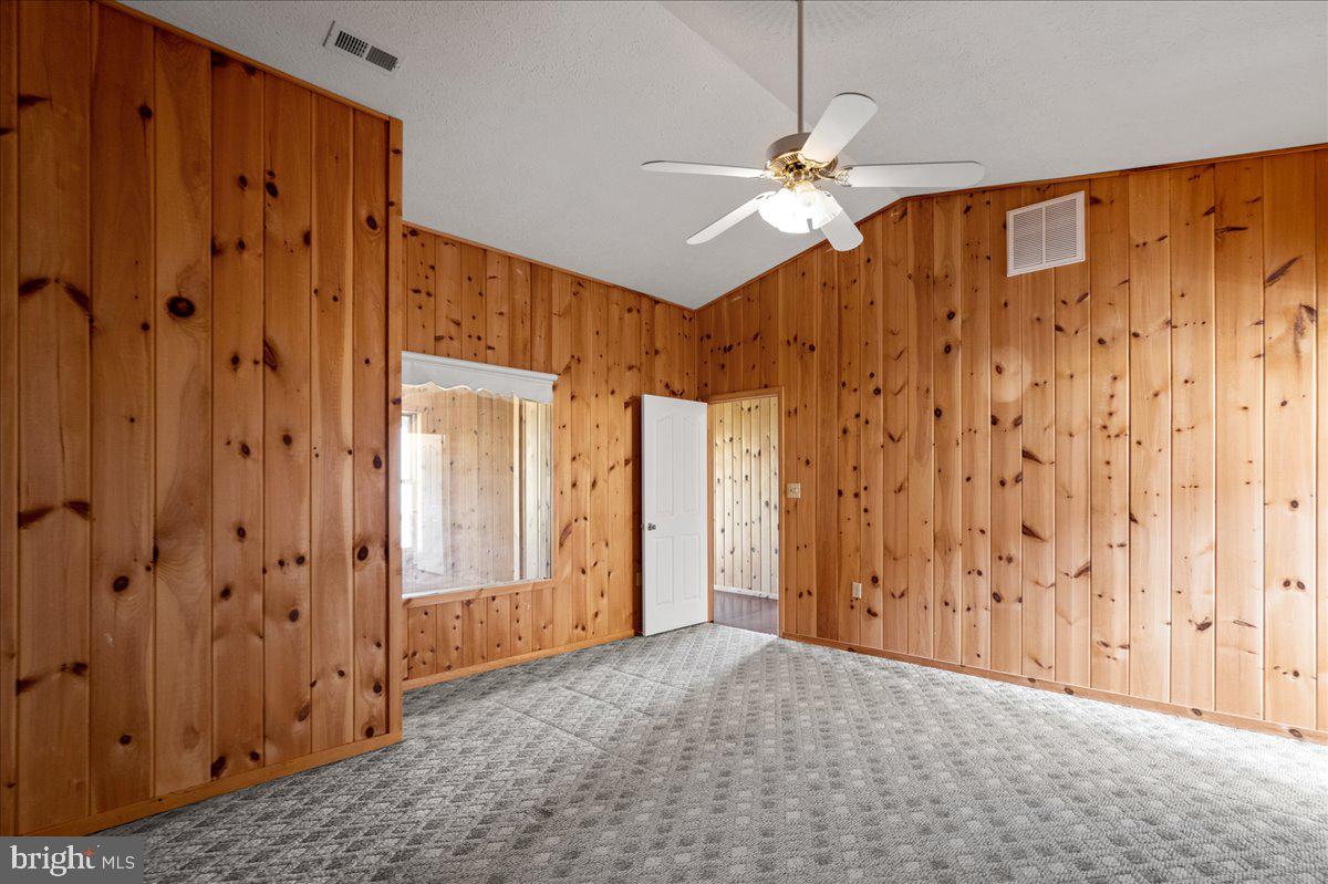 325 Coyote Run Rd Property Photo 25