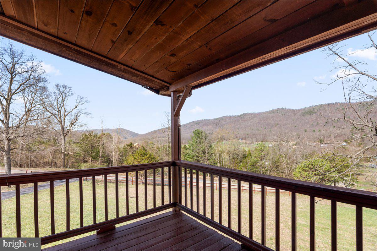 325 Coyote Run Rd Property Photo 34