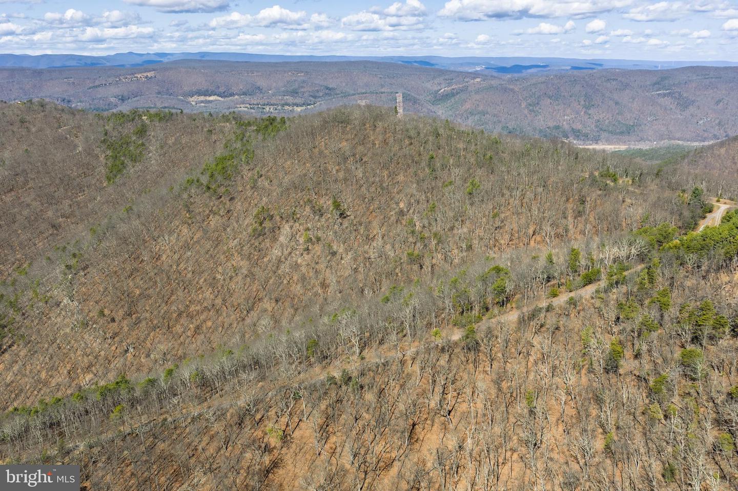 Hunters Ridge Trail Property Photo 3