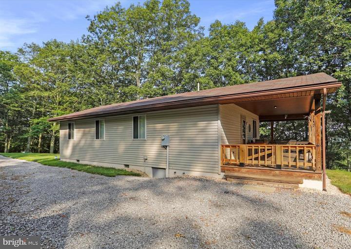 883 White Oak Crossing Rd Property Photo 1