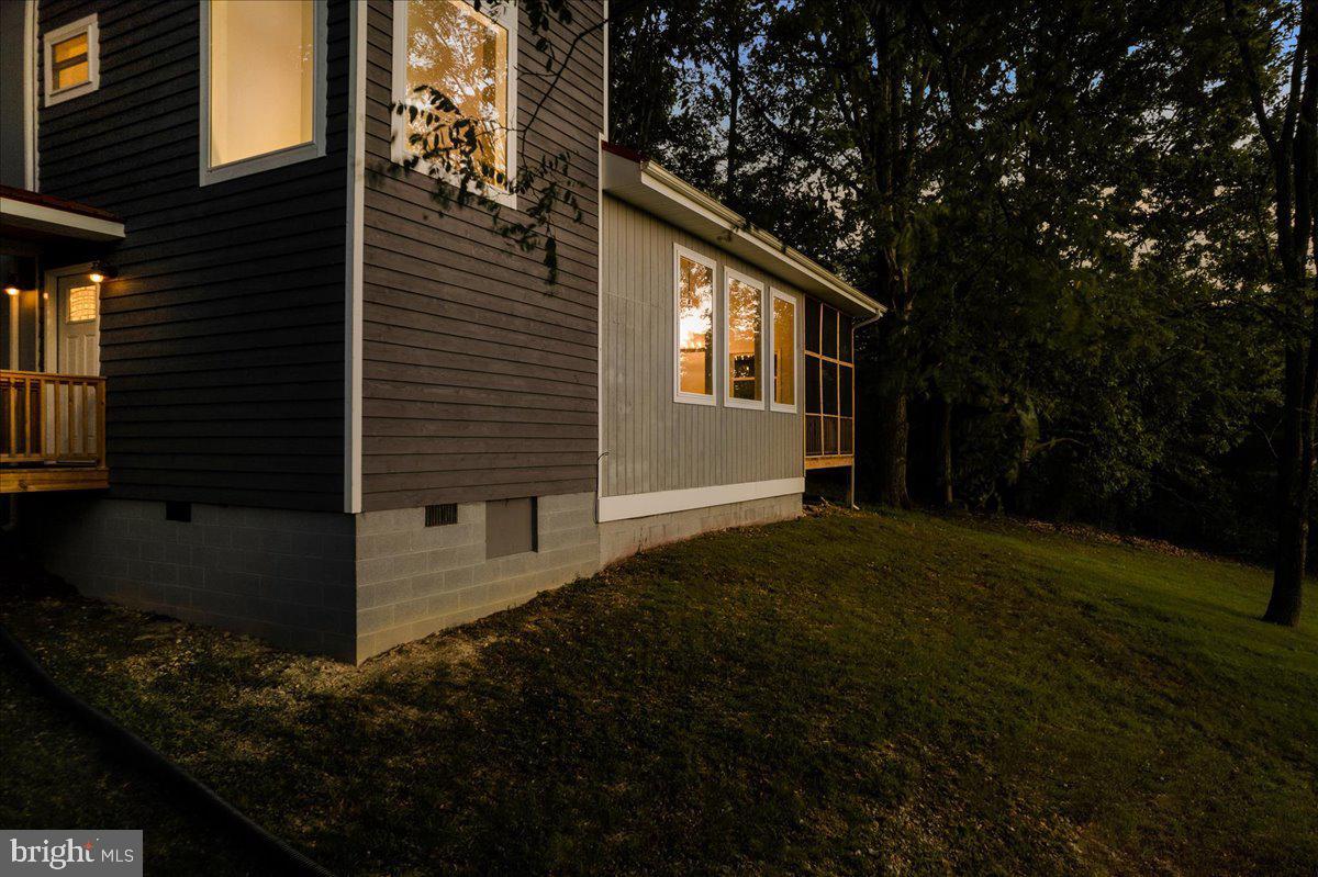 201 Meadow Ln Property Photo 7