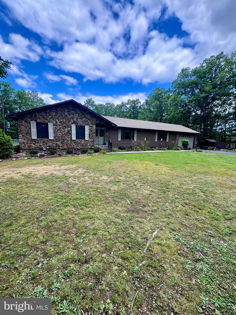 544 Summit Dr Property Photo 2