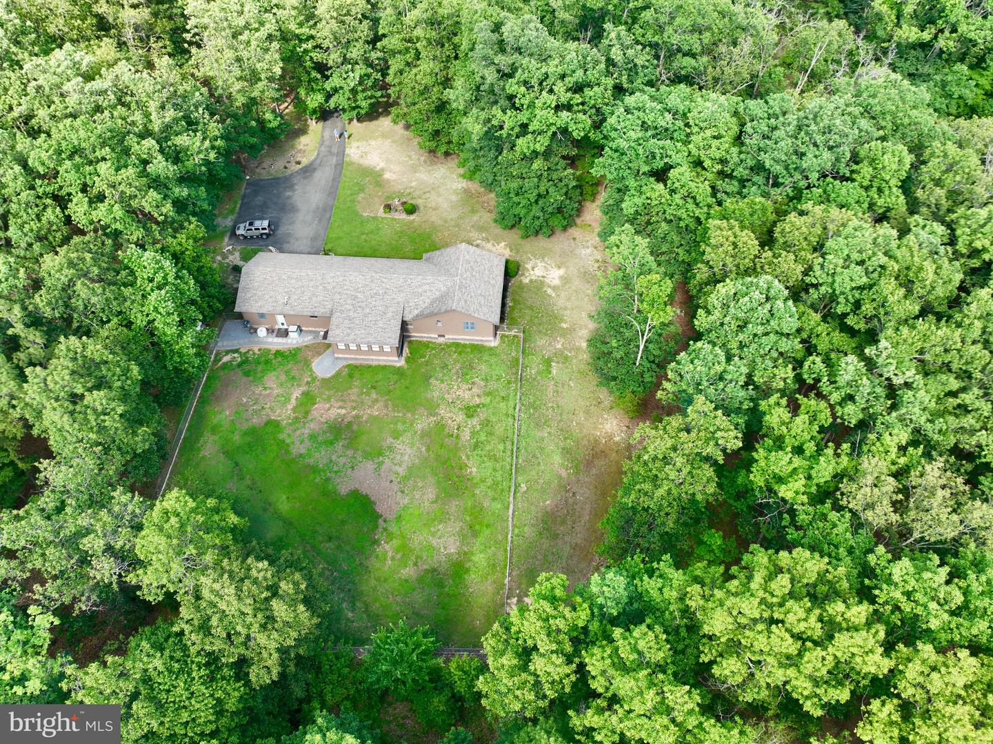 544 Summit Dr Property Photo 5