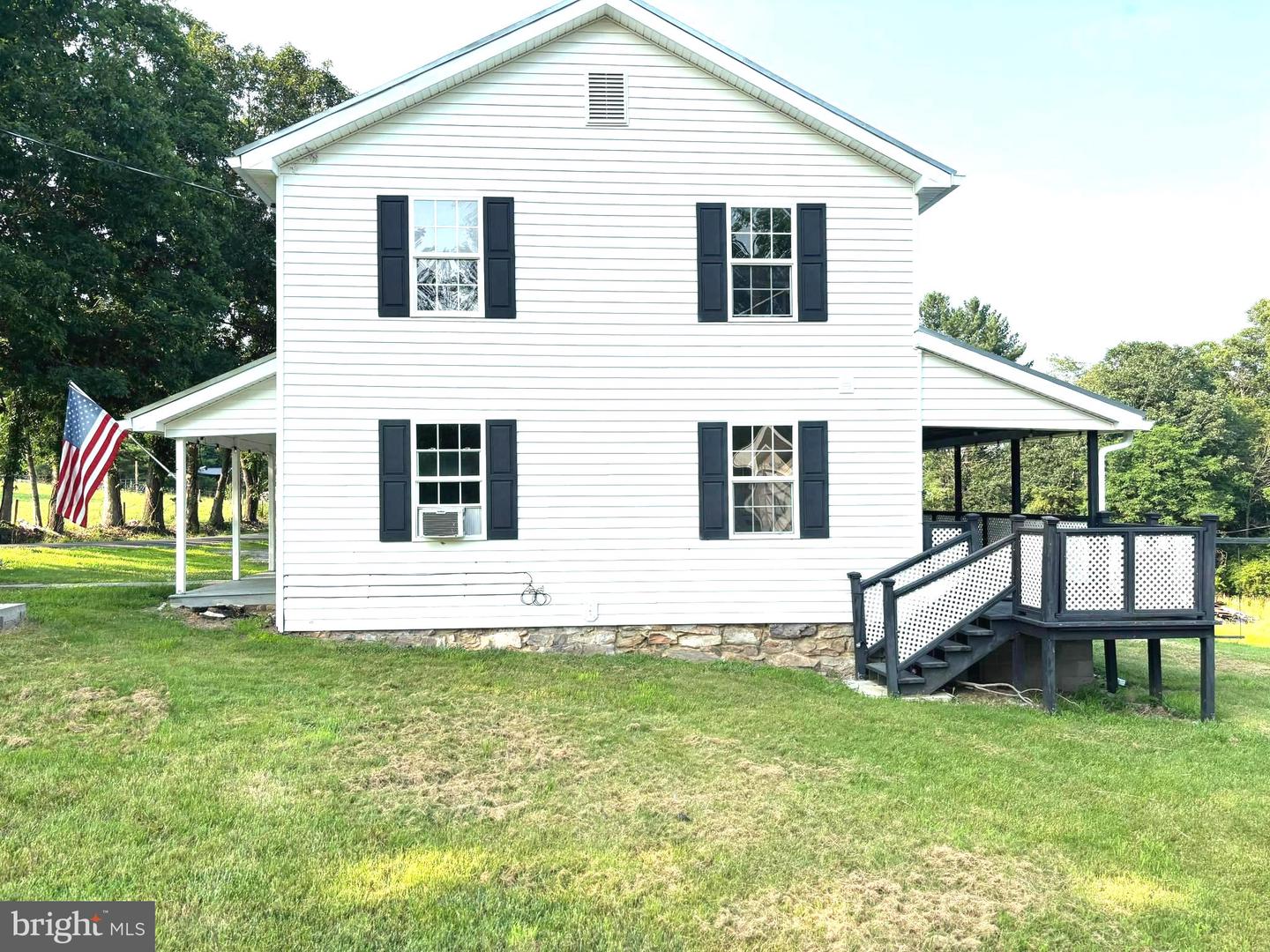 2600 Middle Cove Rd Property Photo 4