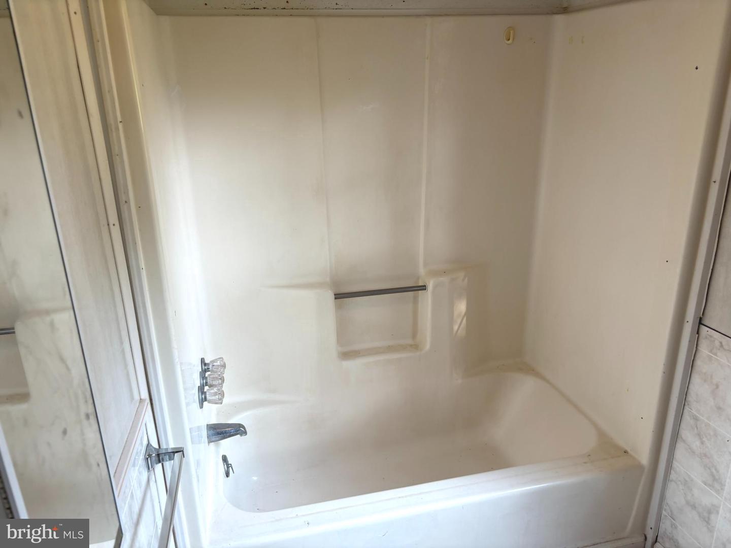 2600 Middle Cove Rd Property Photo 16