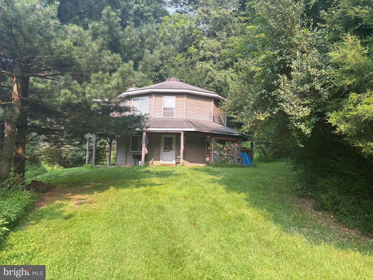 937 Wildlife Dr Property Photo 2