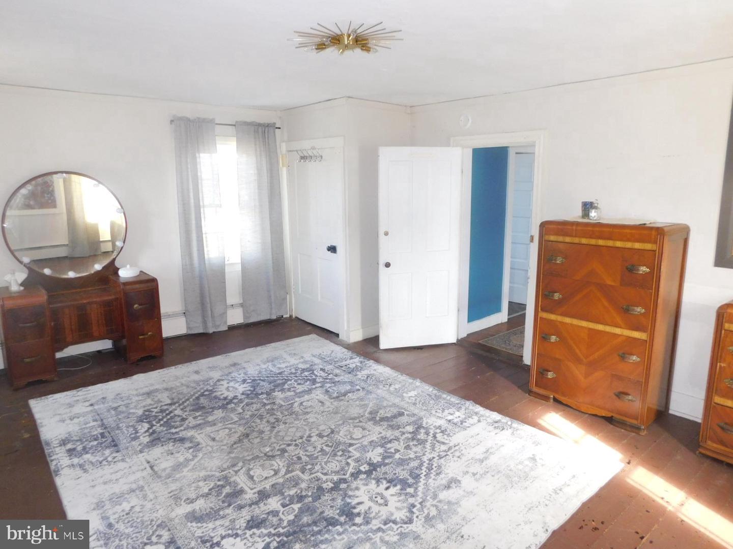 105 E Main St Property Photo 25
