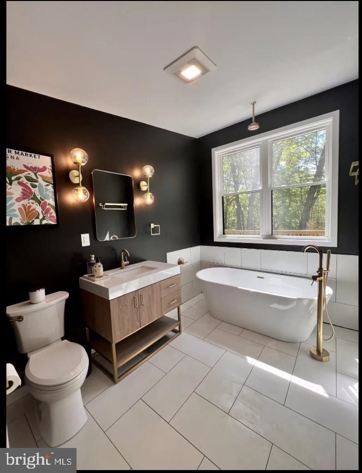 1087 Timberline Dr Property Photo 8