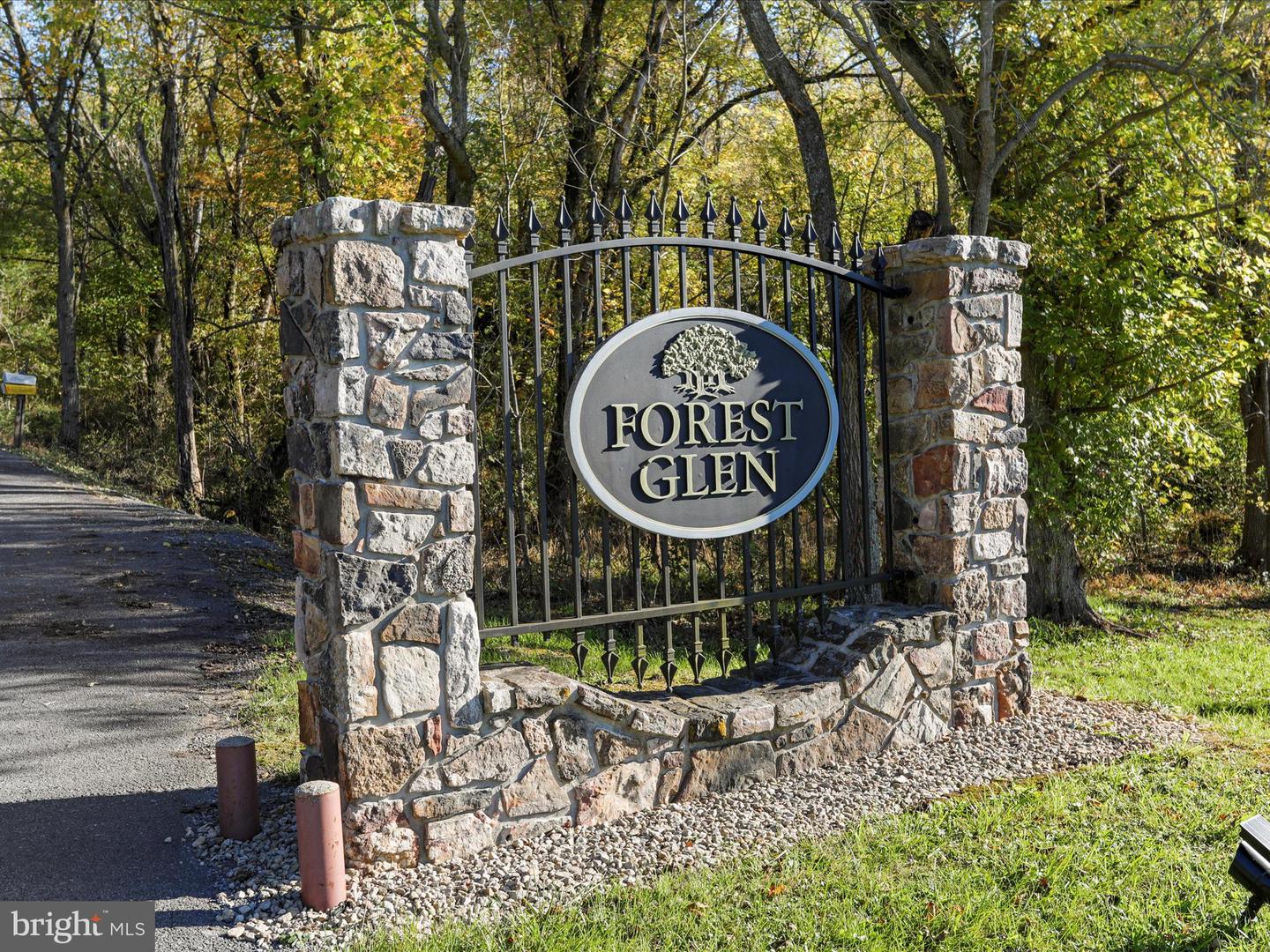 714 Forest Glen Dr Property Photo 4