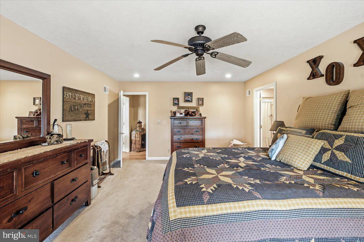 714 Forest Glen Dr Property Photo 31