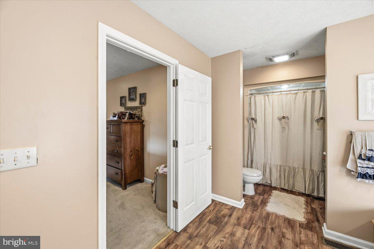 714 Forest Glen Dr Property Photo 33