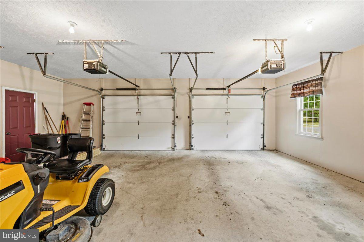 714 Forest Glen Dr Property Photo 45