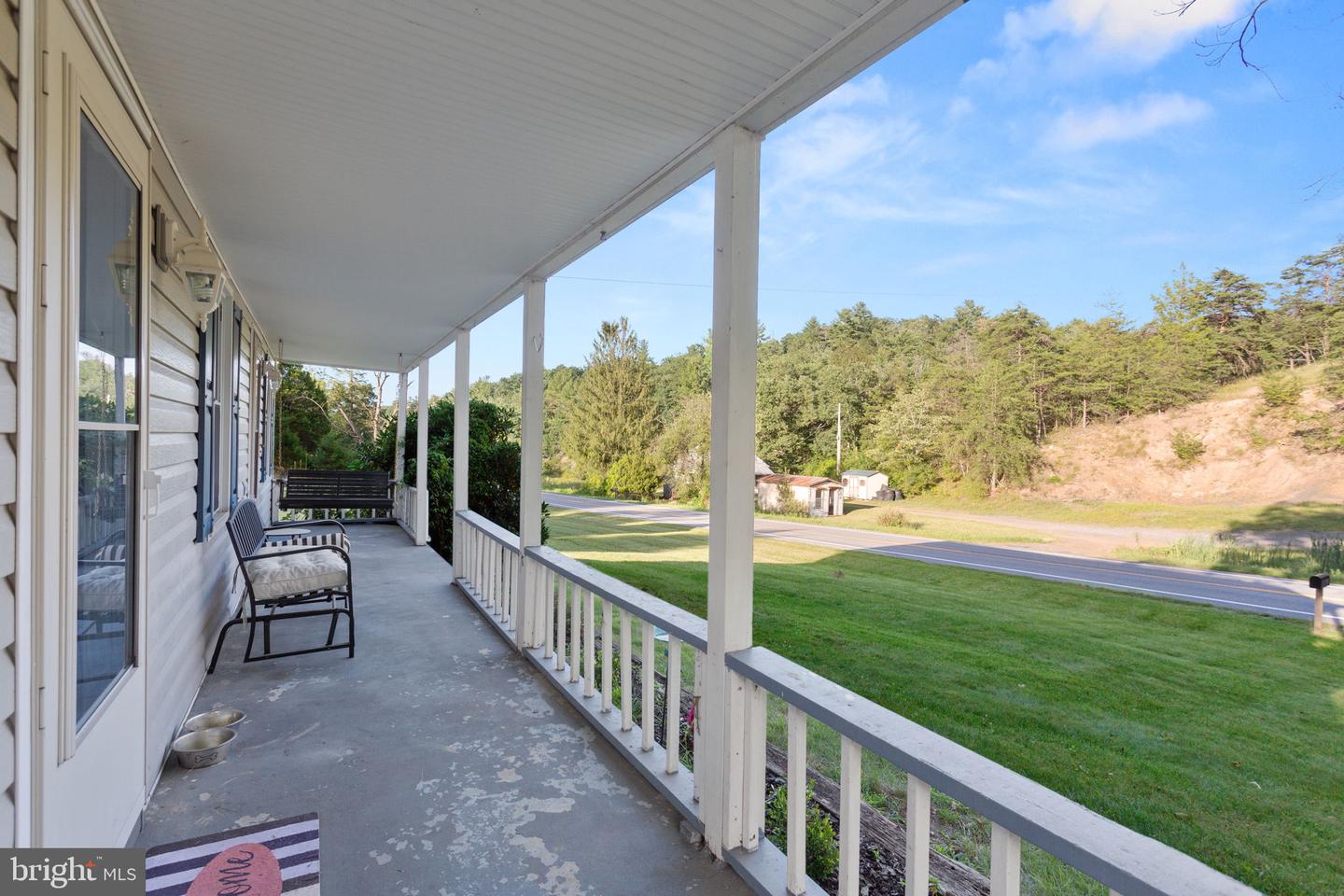 17514 State Road 259 Property Photo 2