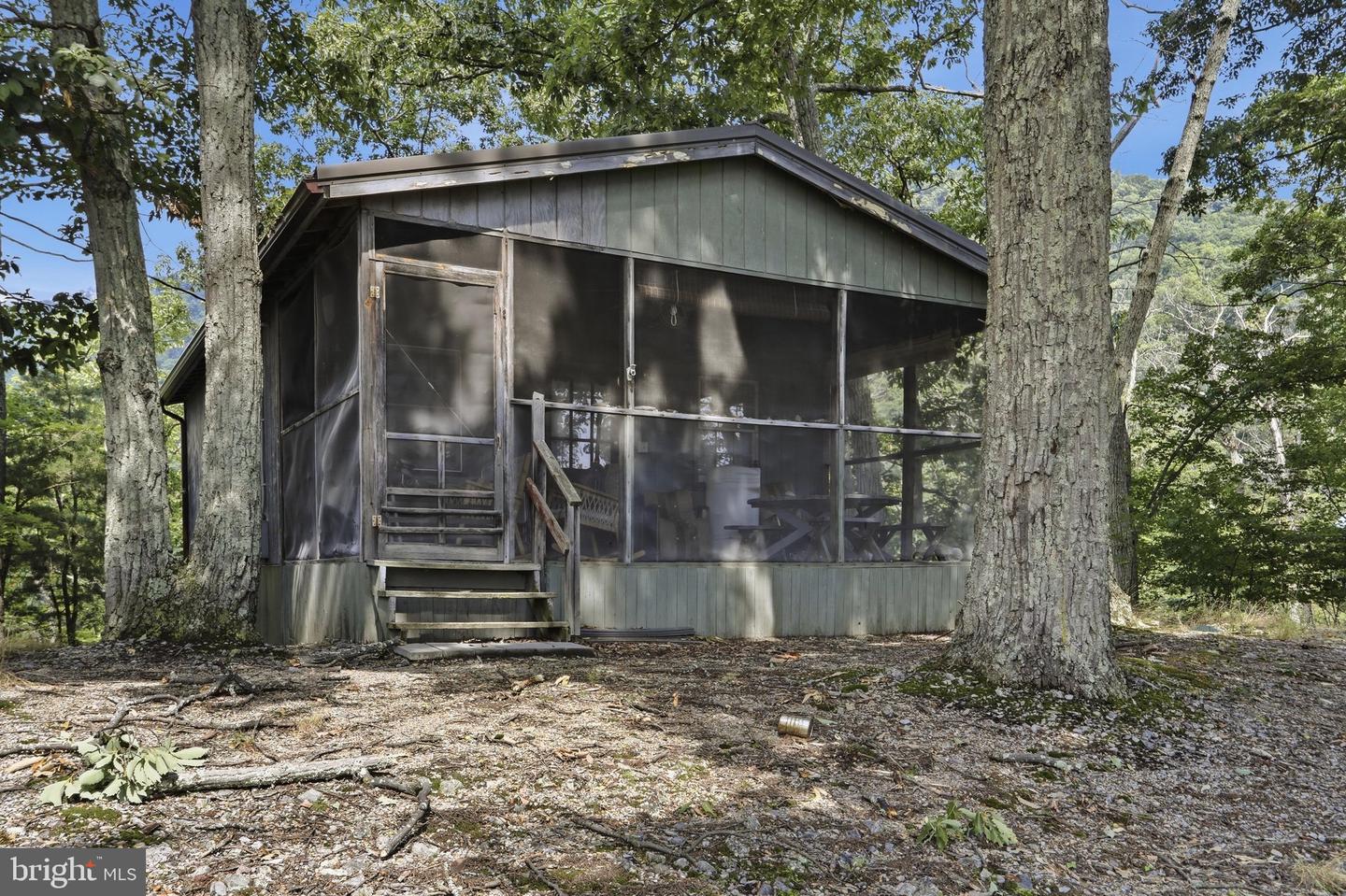 564 Highland Springs Rd Property Photo 3
